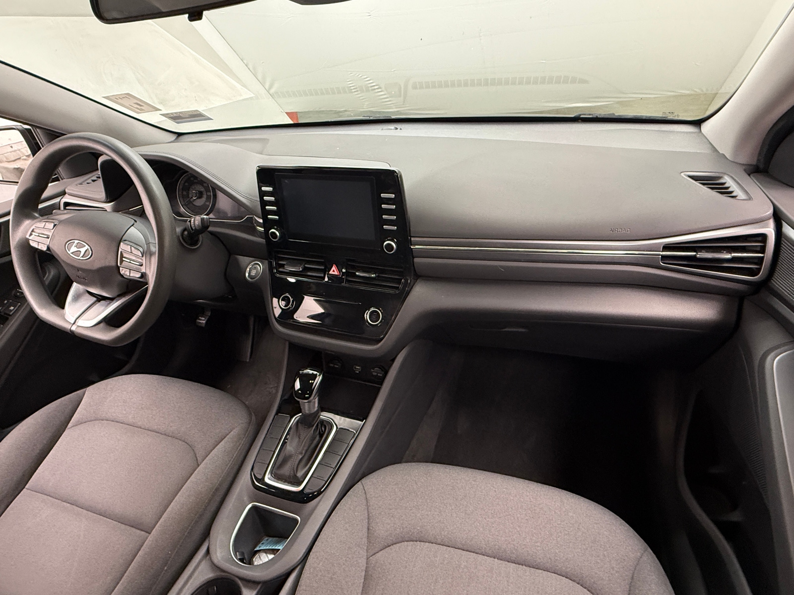 Thumbnail: 2020 Hyundai Ioniq - 3