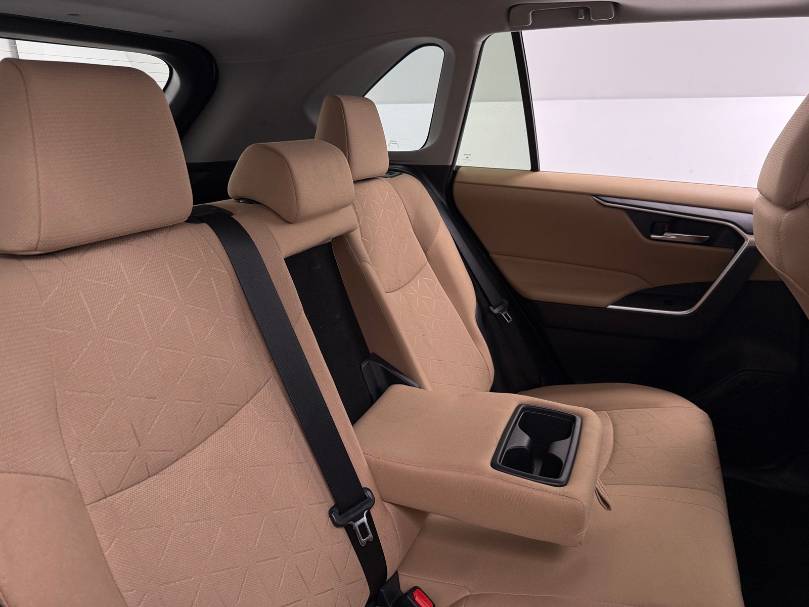 Thumbnail: 2019 Toyota RAV4 - 6