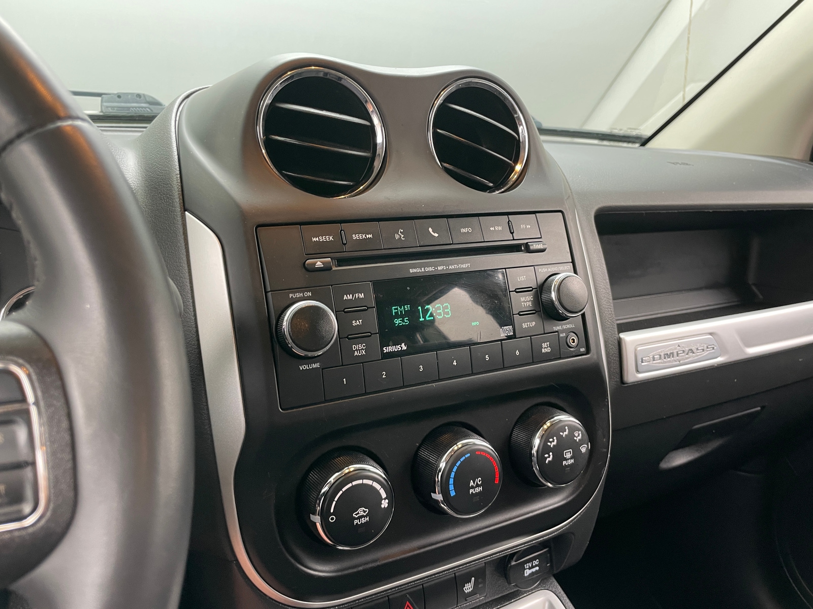 Thumbnail: 2014 Jeep Compass - 3