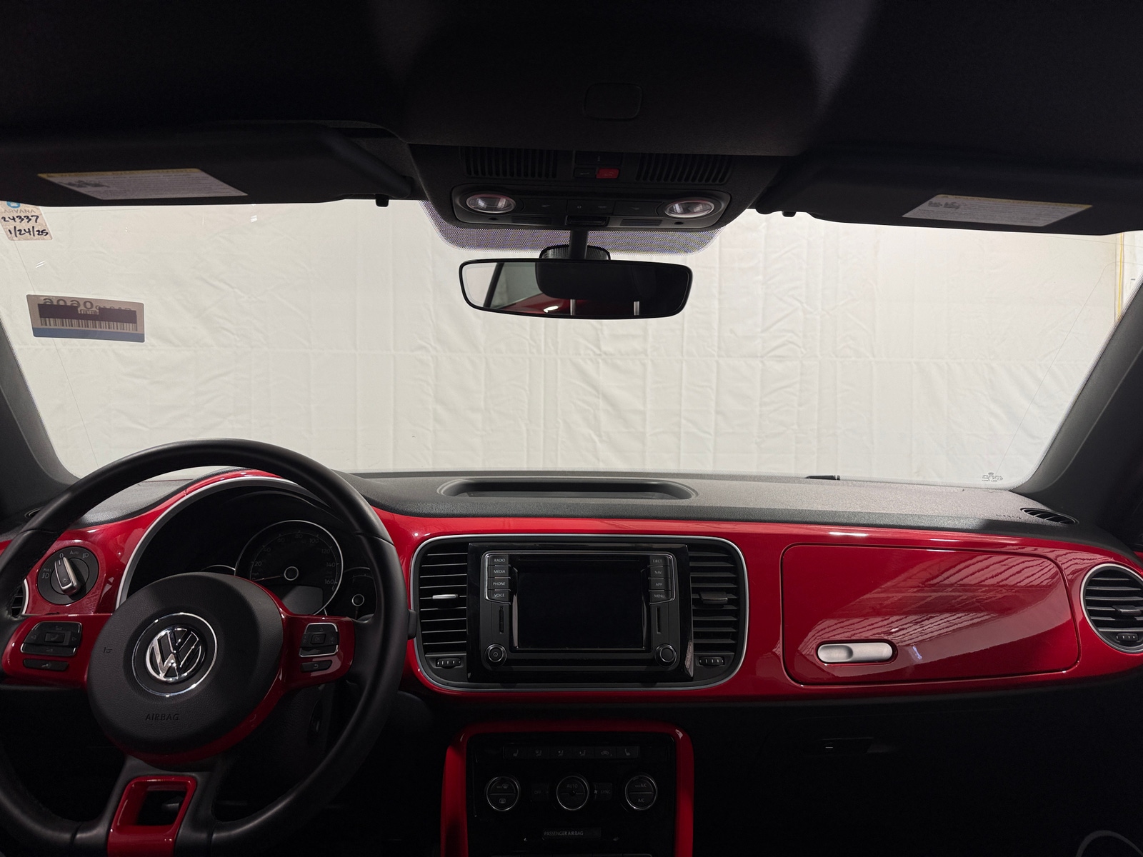 Thumbnail: 2019 Volkswagen Beetle - 2