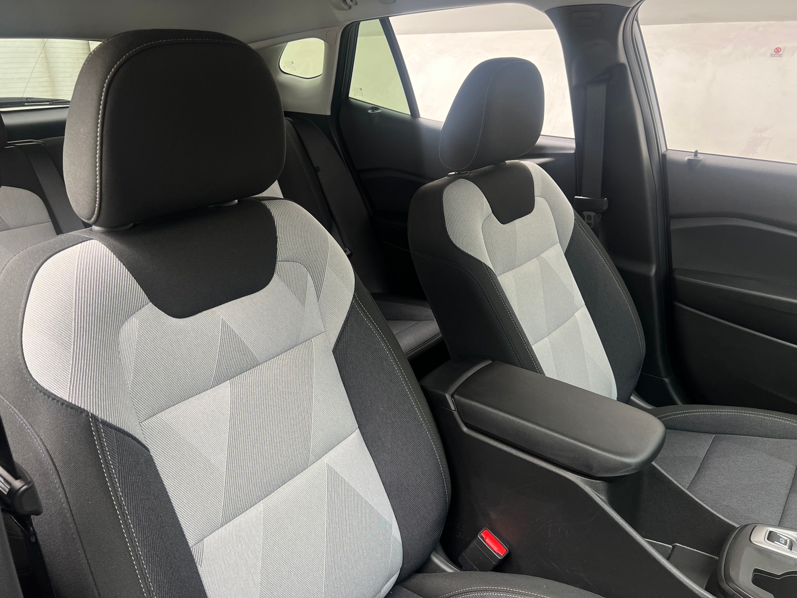 Thumbnail: 2025 Chevrolet Trax - 2