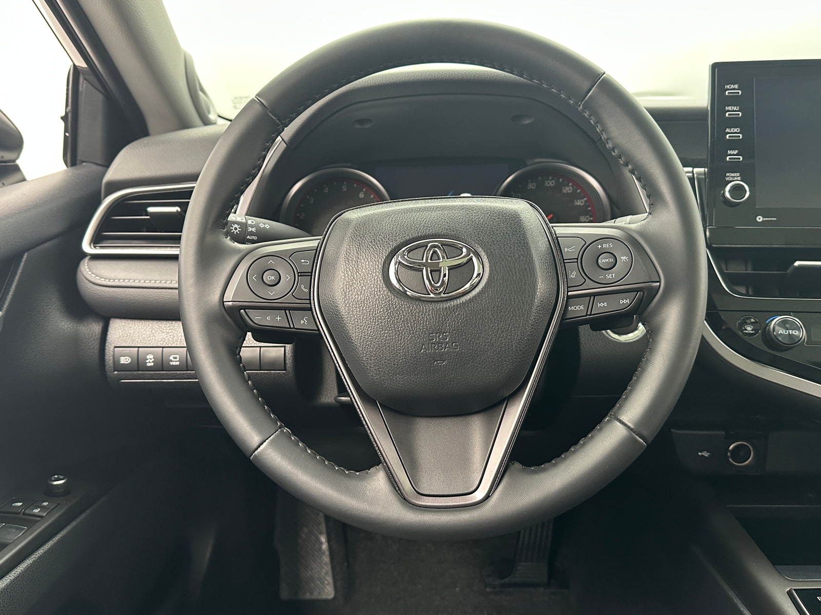 Thumbnail: 2023 Toyota Camry - 4