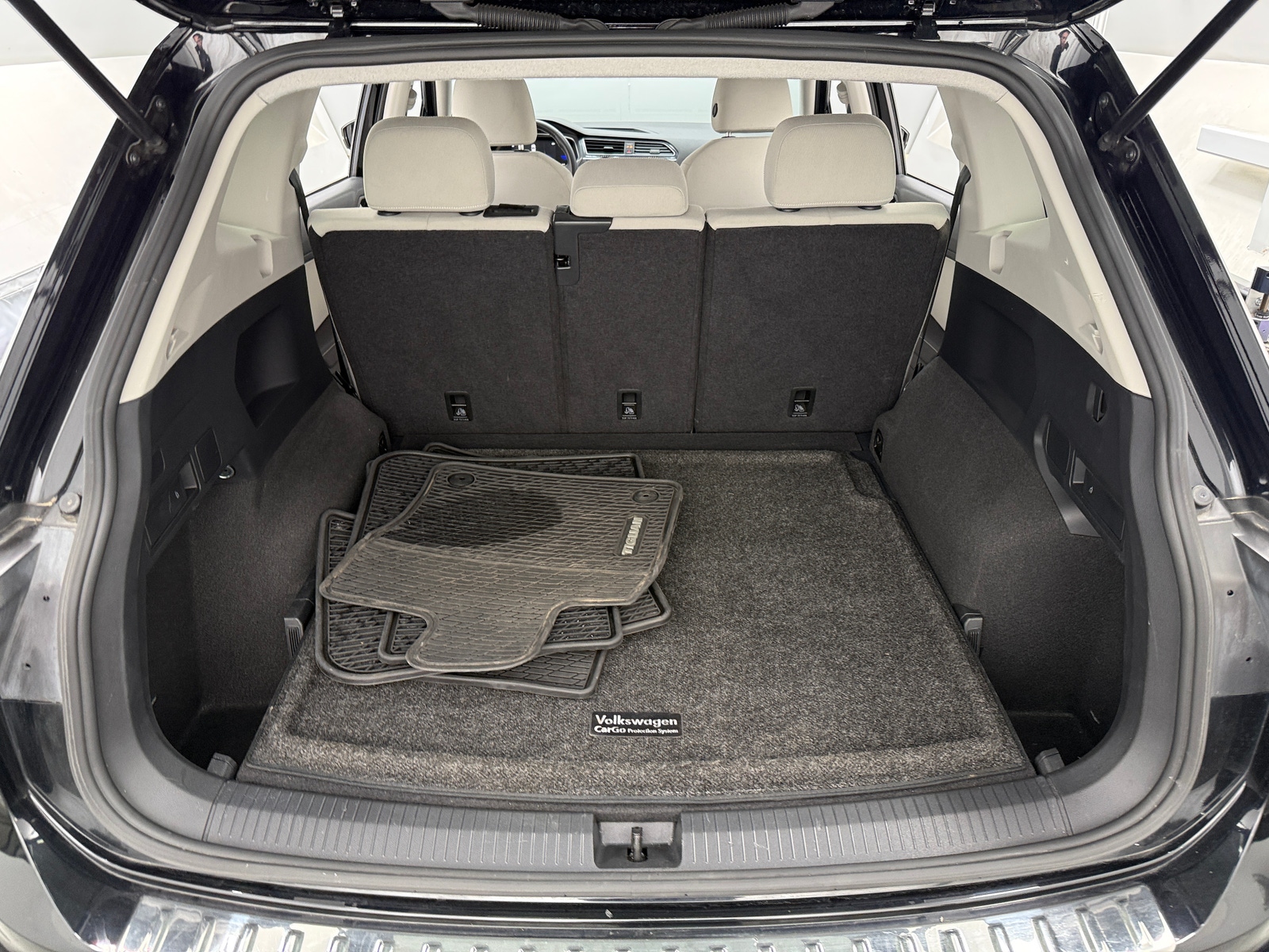 Thumbnail: 2024 Volkswagen Tiguan - 7