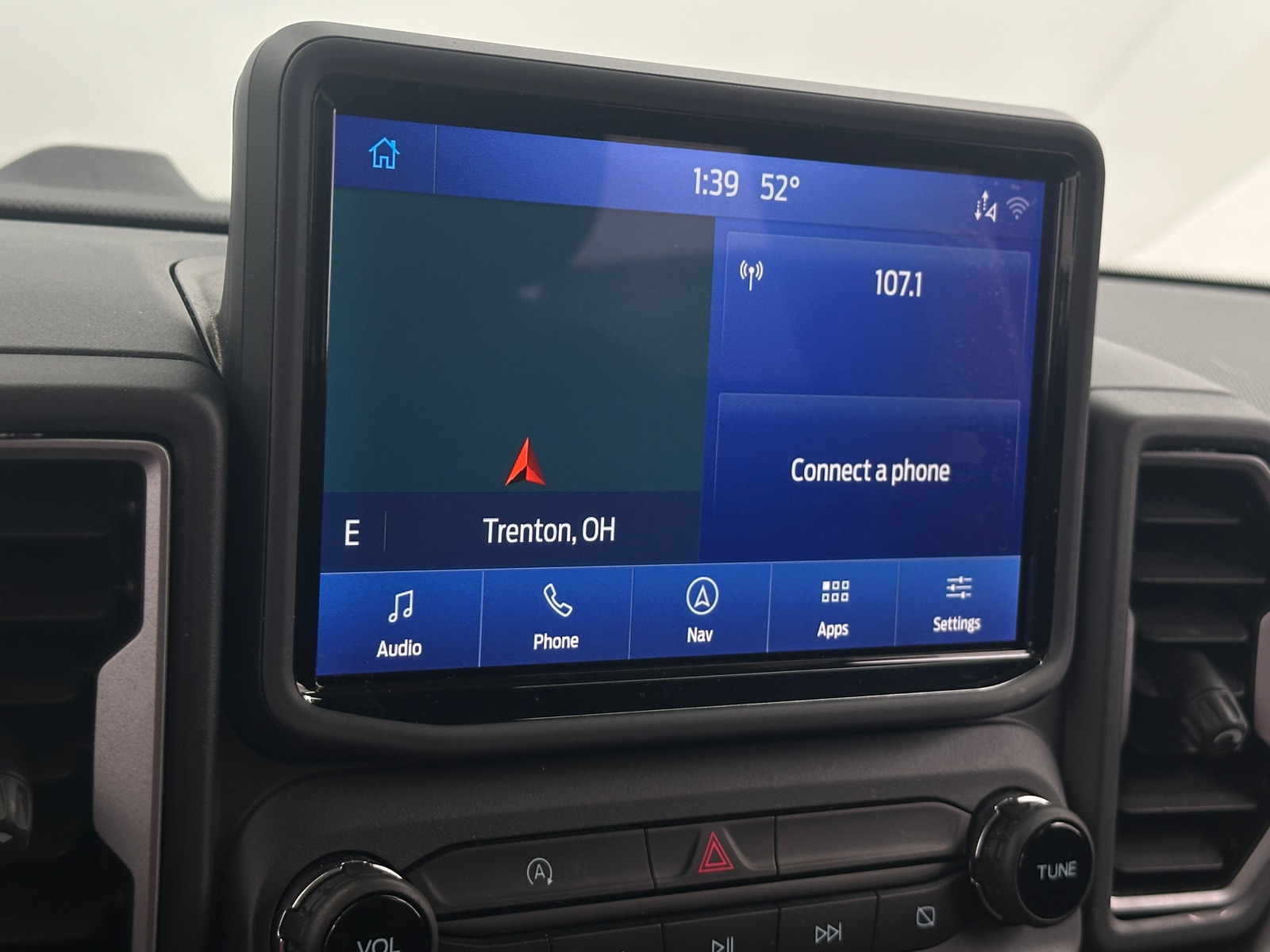 Thumbnail: 2021 Ford Bronco Sport - 4