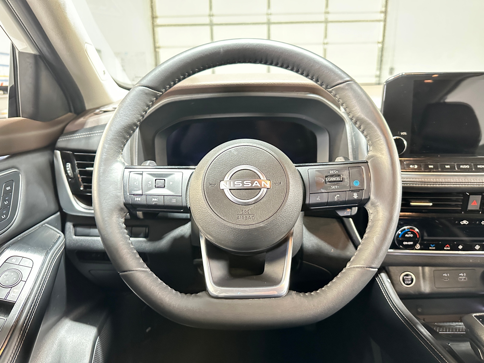 Thumbnail: 2022 Nissan Rogue - 5