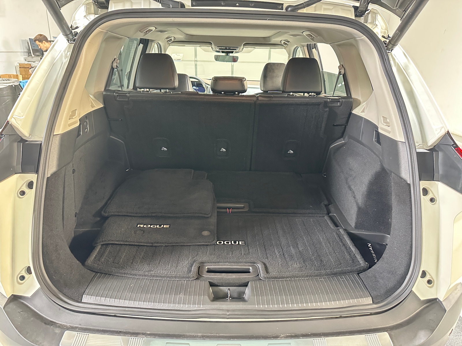 Thumbnail: 2022 Nissan Rogue - 7