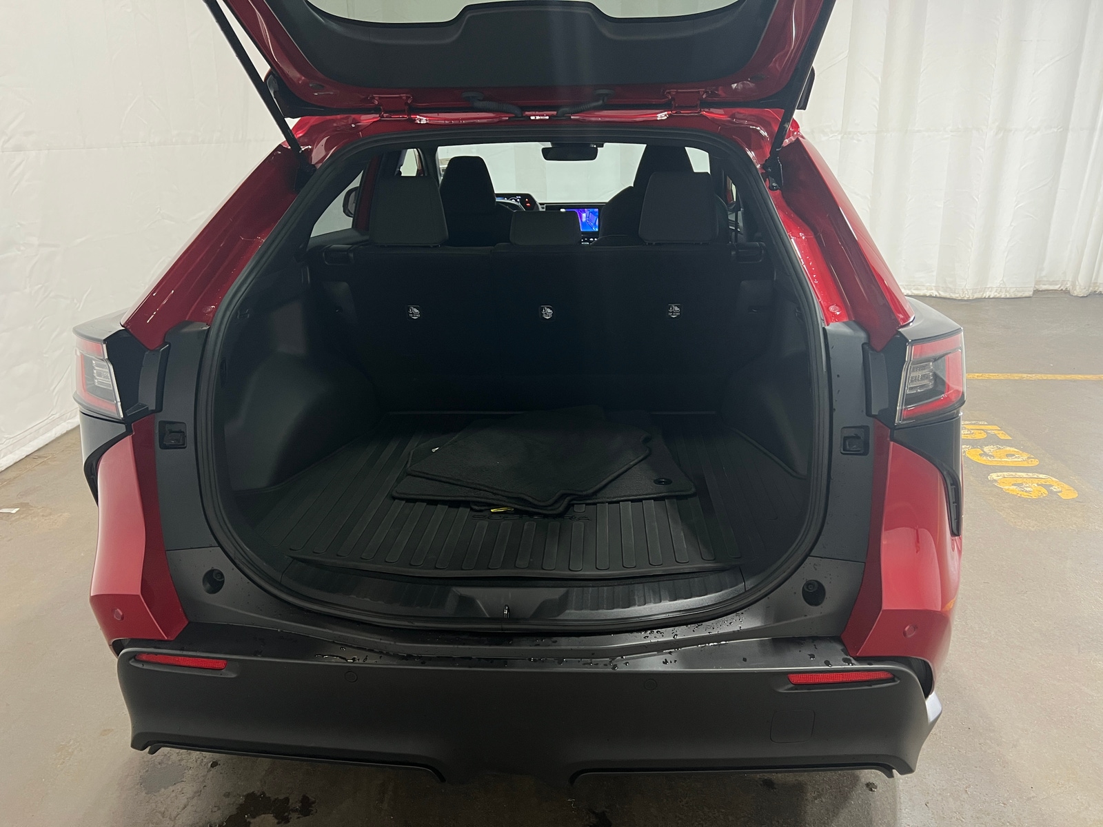 Thumbnail: 2024 Subaru Solterra - 7