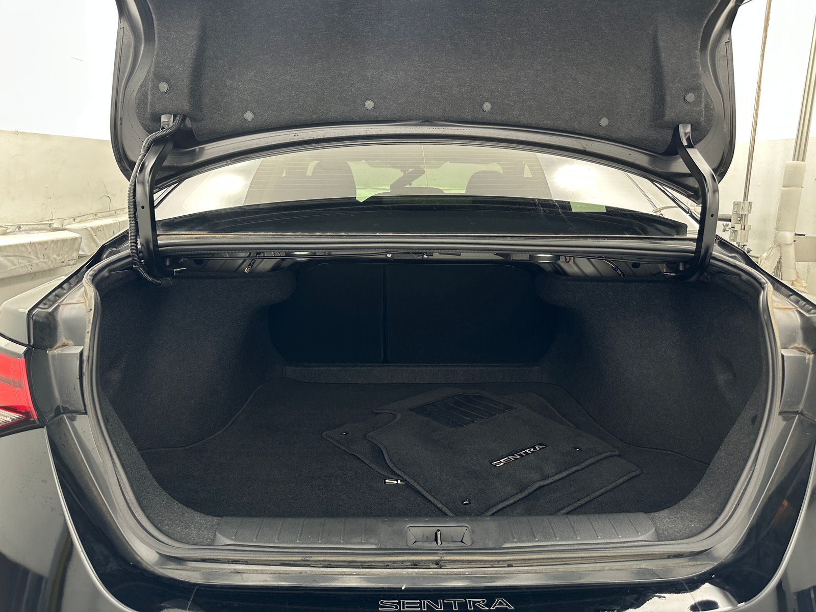 Thumbnail: 2023 Nissan Sentra - 7