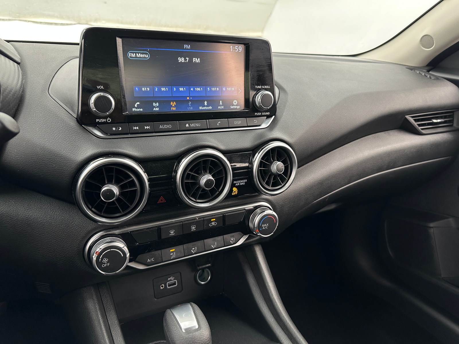 Thumbnail: 2023 Nissan Sentra - 4