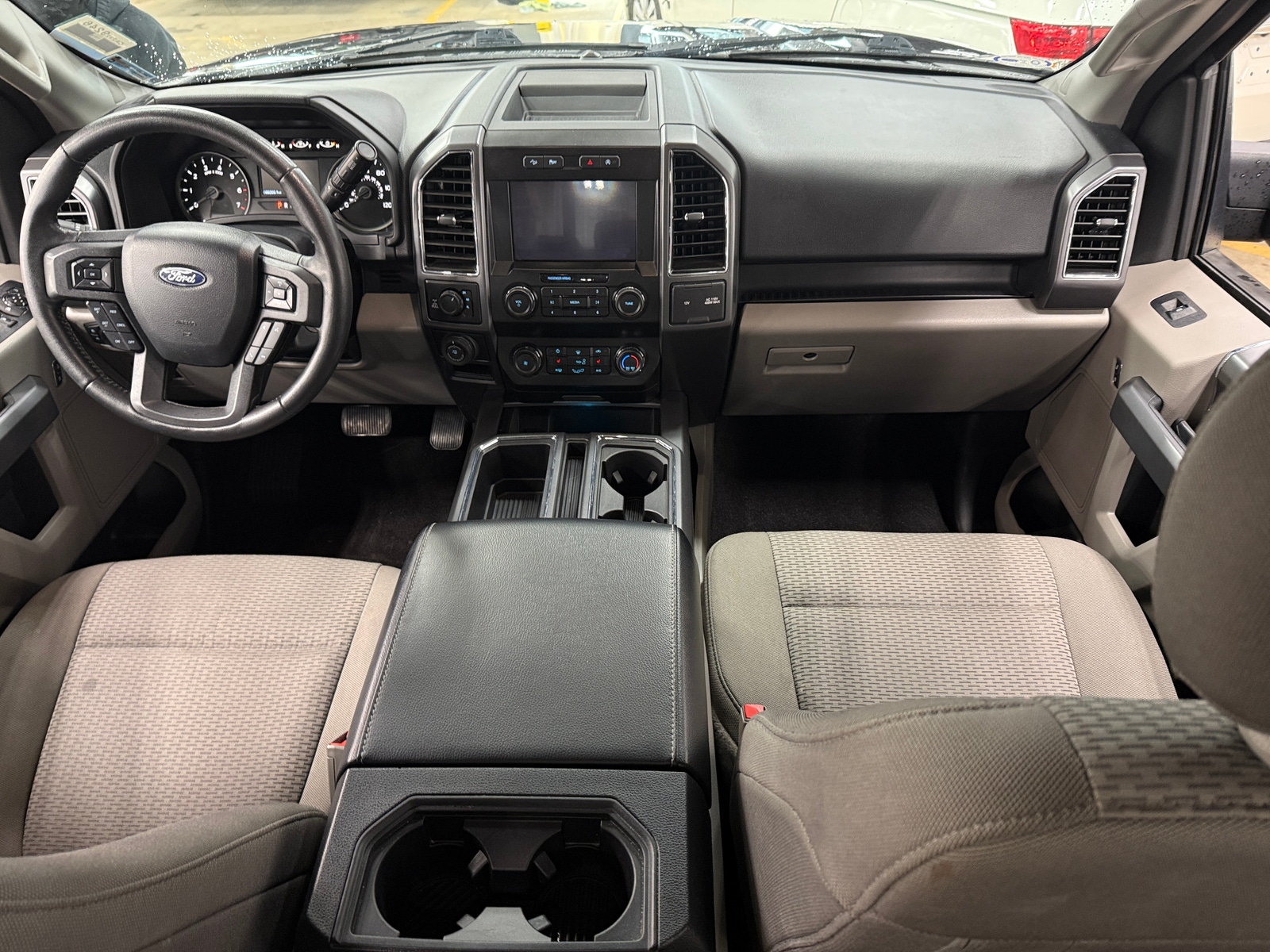 Thumbnail: 2019 Ford Econoline - 3