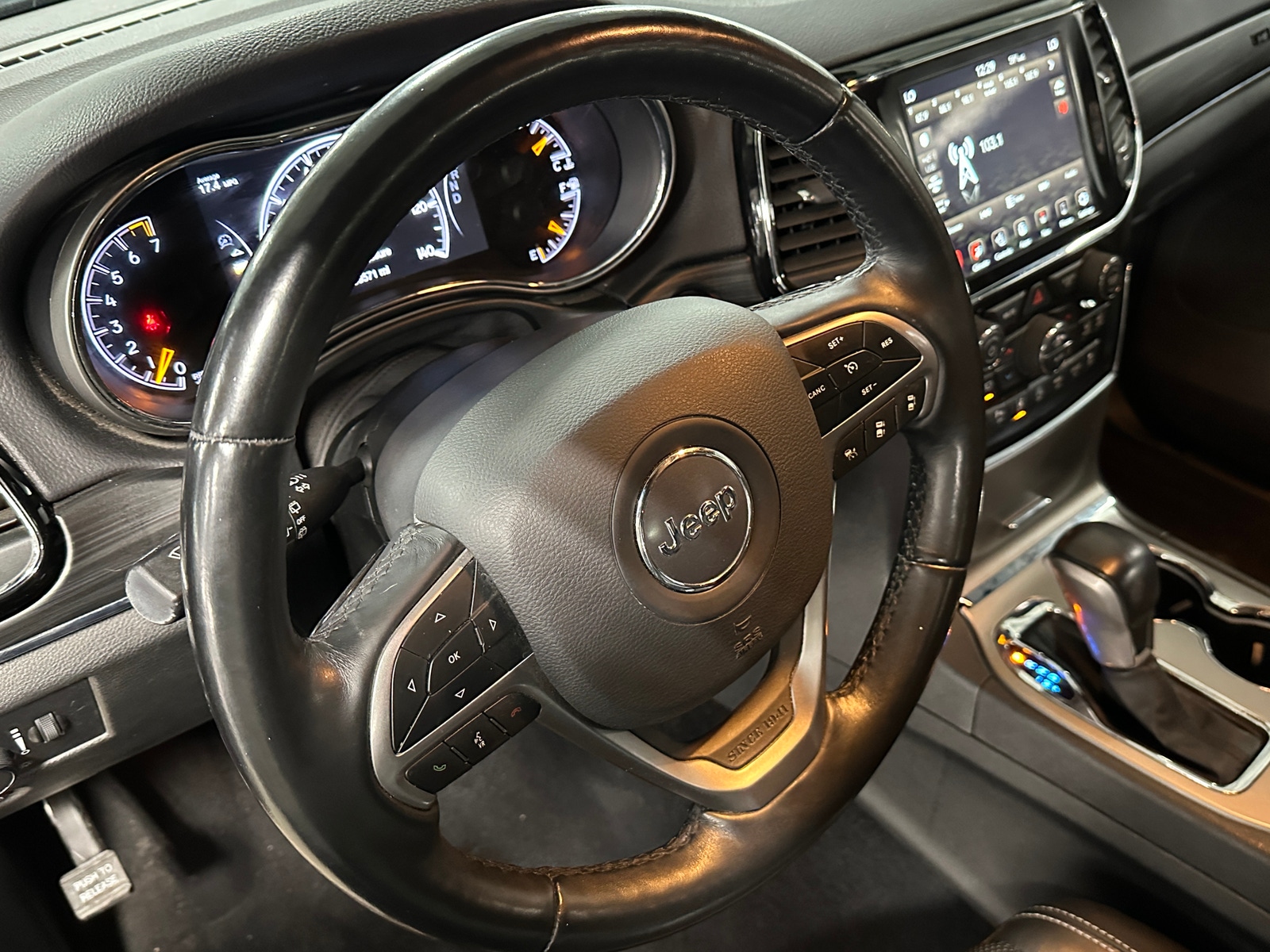 Thumbnail: 2021 Jeep Grand Cherokee - 4