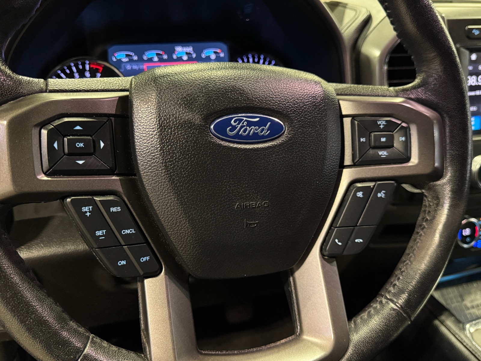 Thumbnail: 2019 Ford Expedition - 5