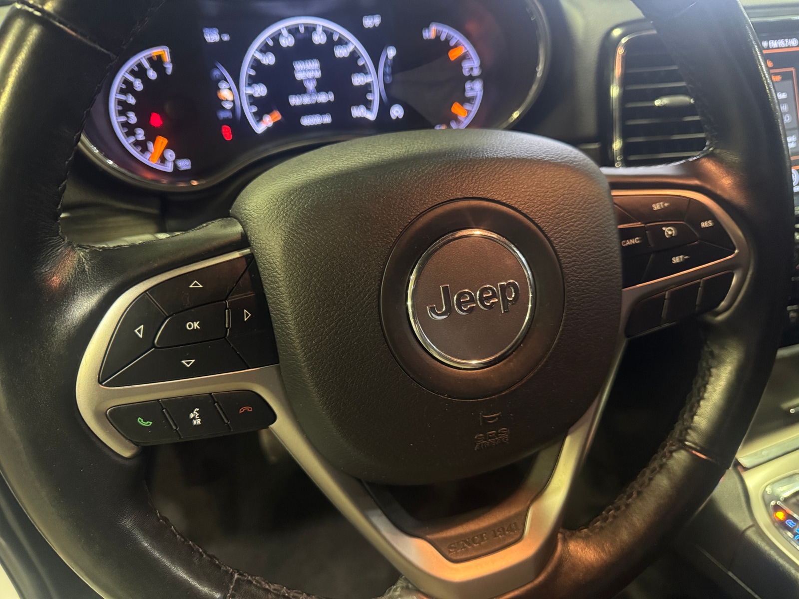 Thumbnail: 2020 Jeep Grand Cherokee - 4