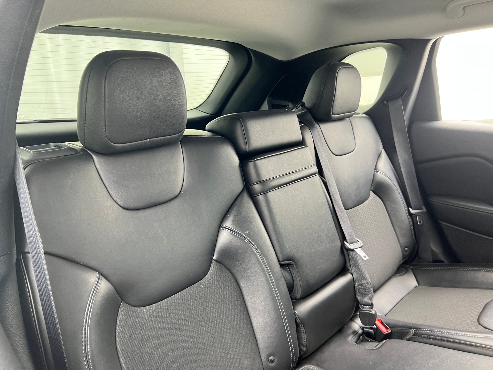 Thumbnail: 2019 Jeep Cherokee - 6