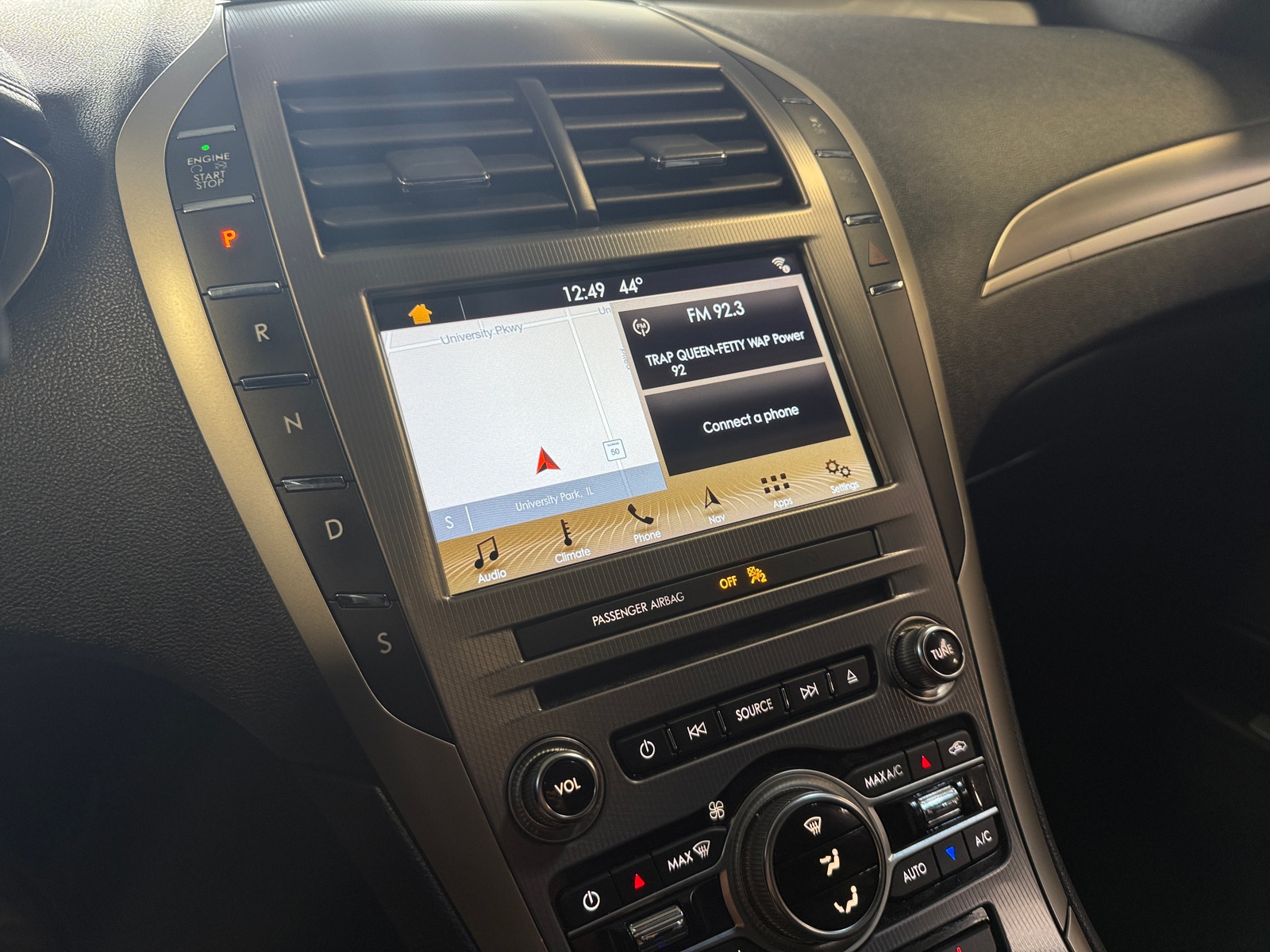 Thumbnail: 2017 Lincoln MKZ - 3