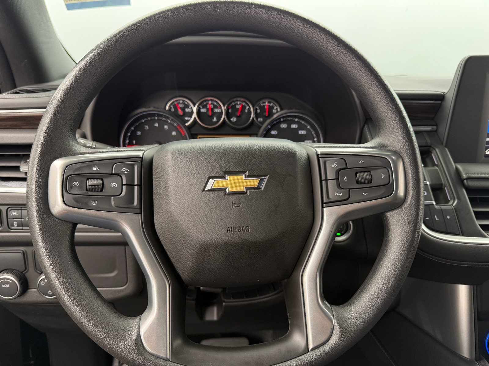 Thumbnail: 2022 Chevrolet Tahoe - 5