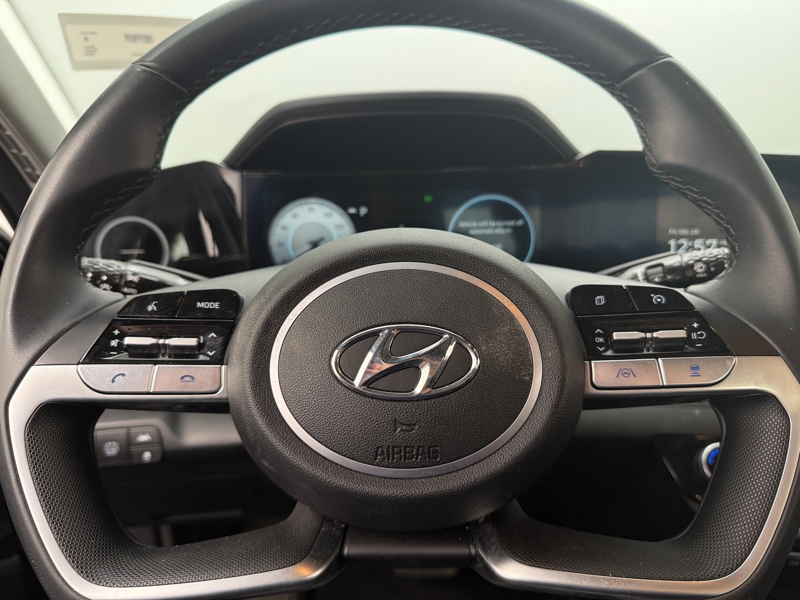 Thumbnail: 2023 Hyundai Elantra - 4