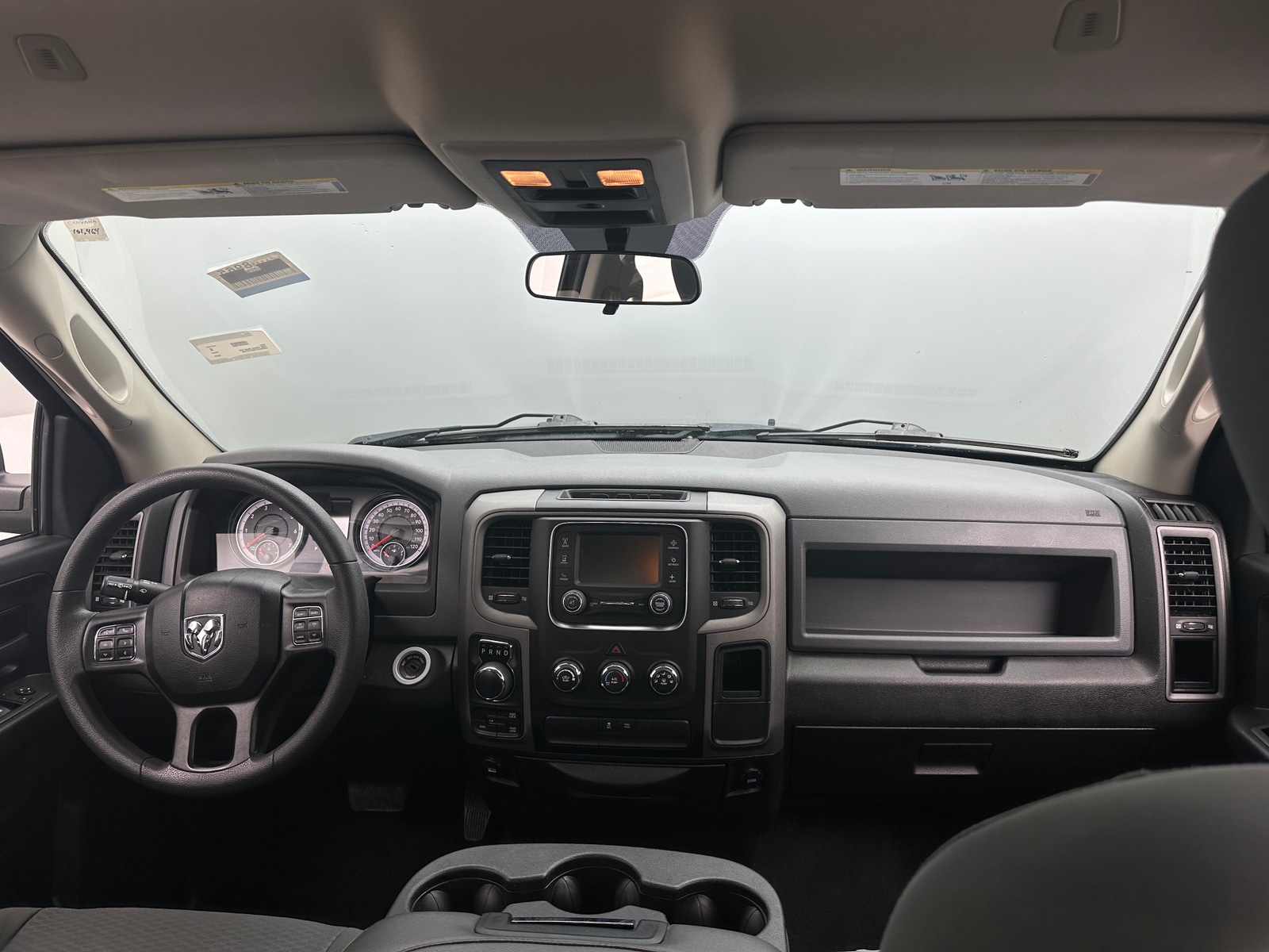 Thumbnail: 2019 RAM 1500 Classic - 3