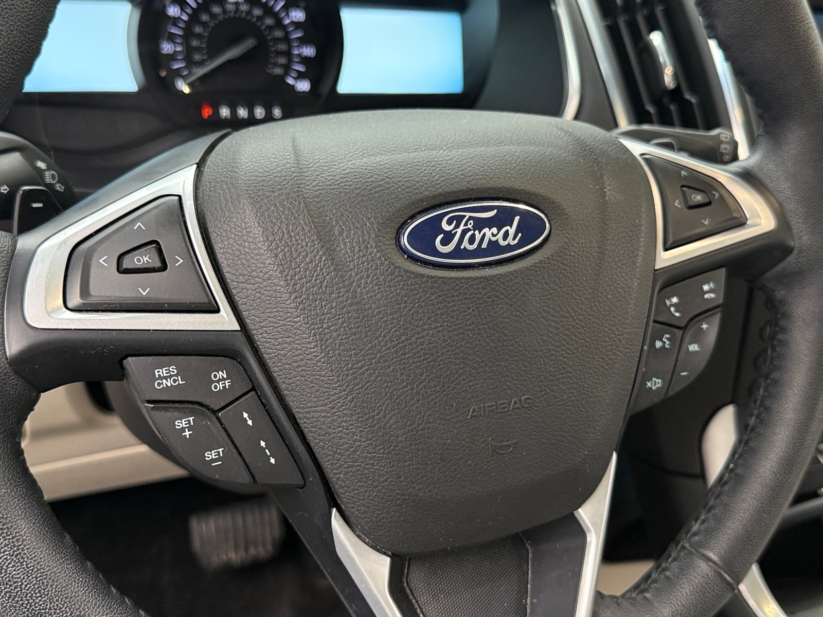 Thumbnail: 2018 Ford Edge - 4