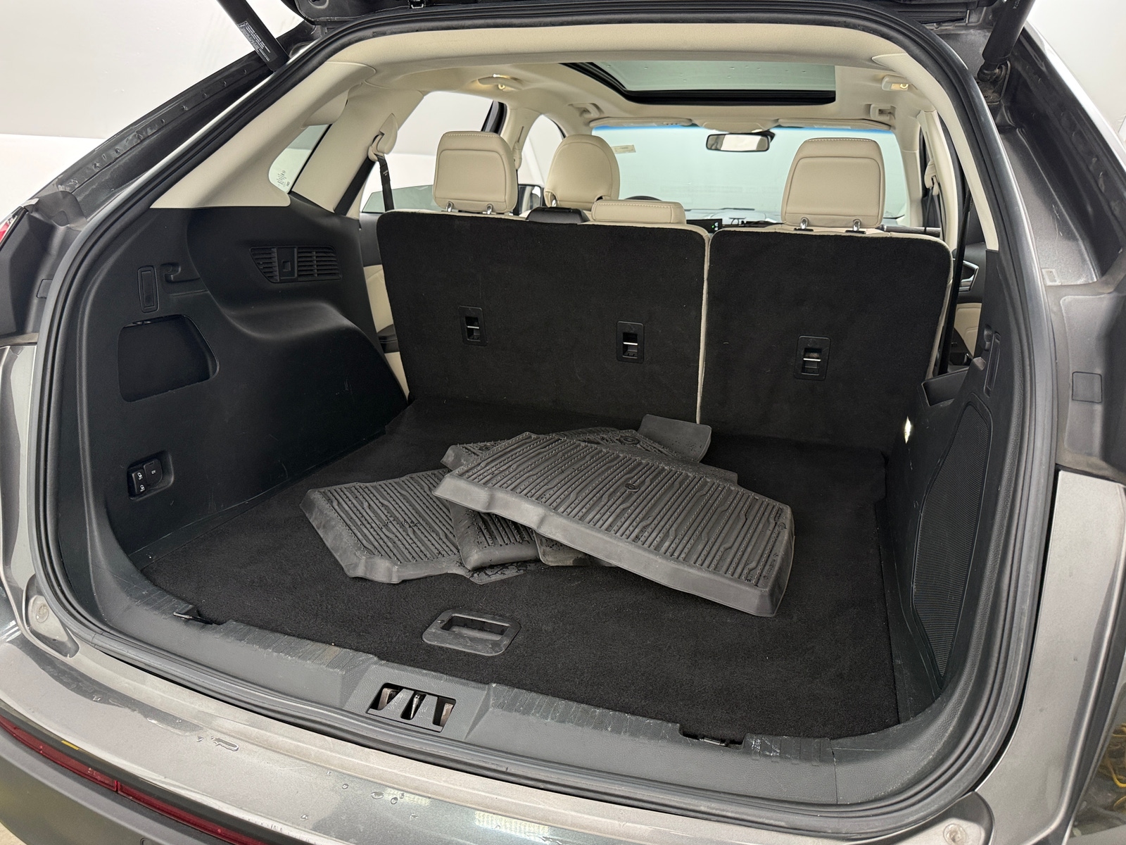 Thumbnail: 2018 Ford Edge - 6