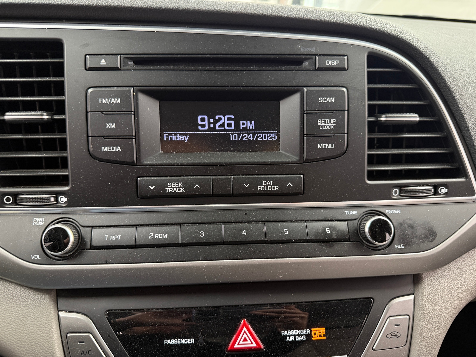 Thumbnail: 2017 Hyundai Elantra - 4