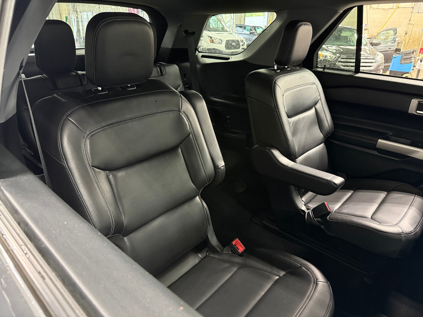 Thumbnail: 2022 Ford Explorer - 6