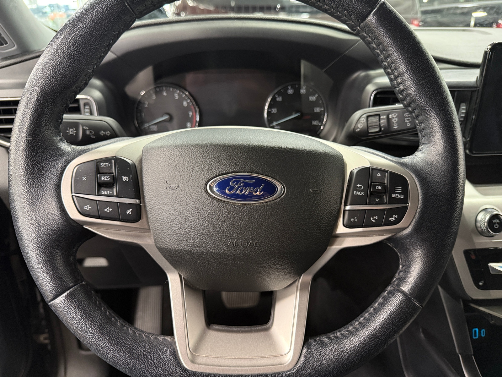 Thumbnail: 2022 Ford Explorer - 5