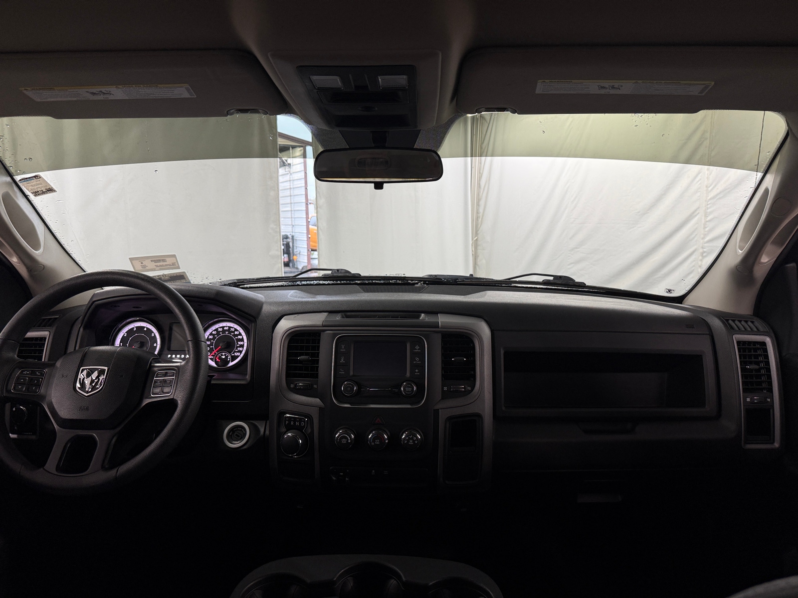 Thumbnail: 2021 RAM 1500 Classic - 3