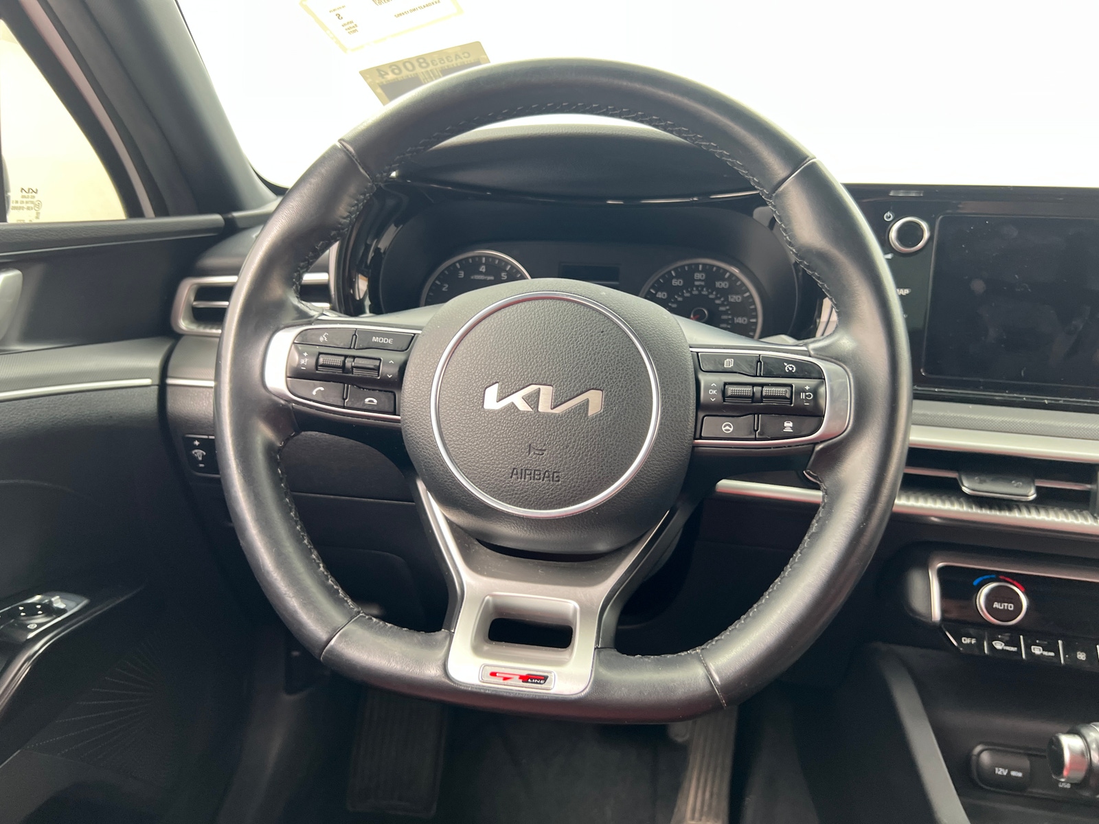 Thumbnail: 2022 Kia K5 - 4