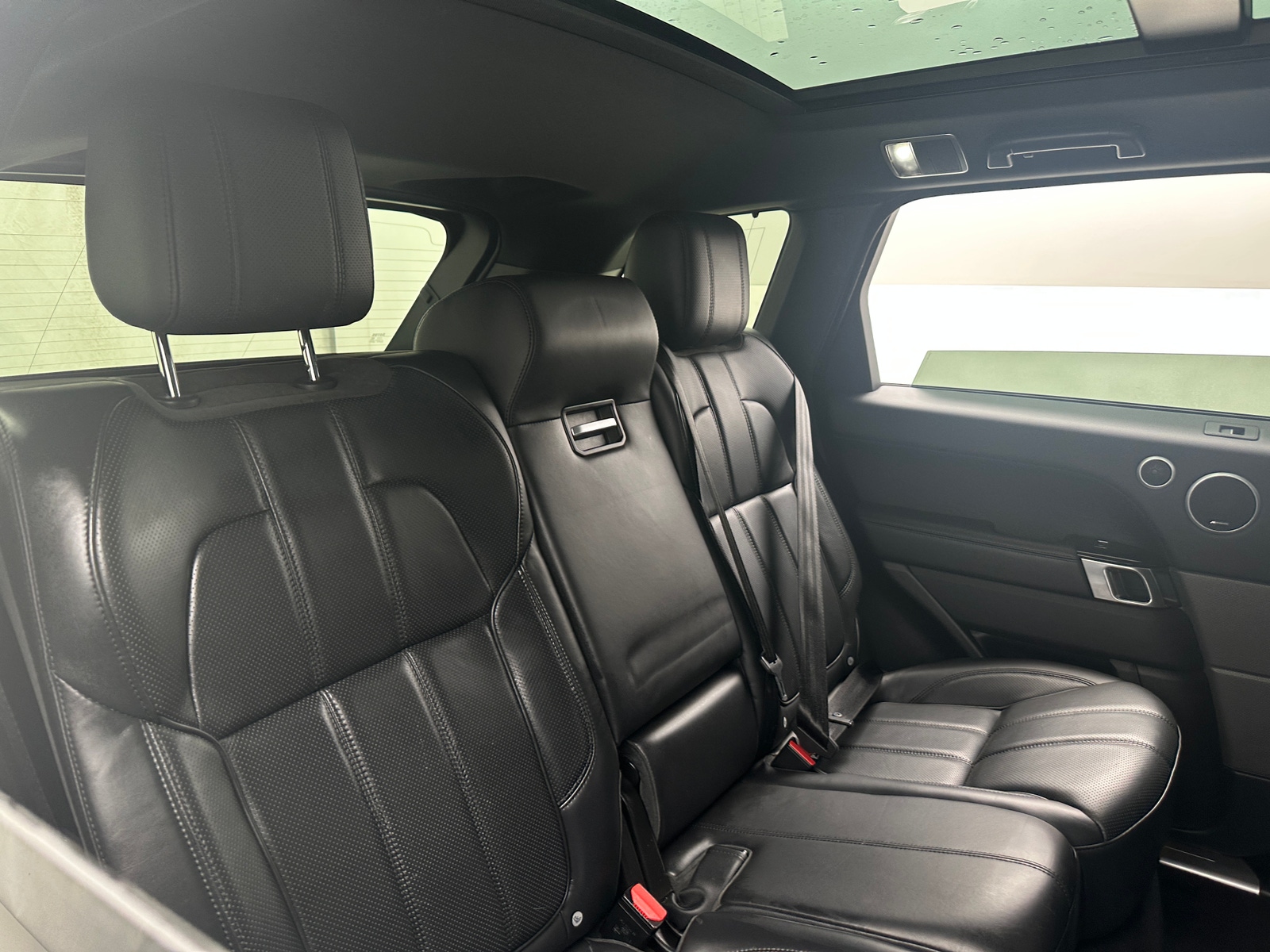 Thumbnail: 2016 Land Rover Range Rover Sport - 5