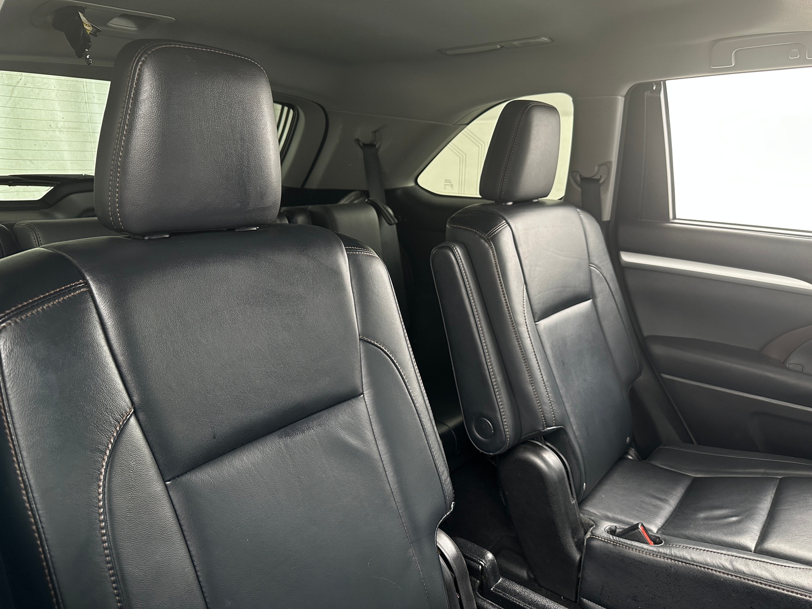 Thumbnail: 2015 Toyota Highlander - 5