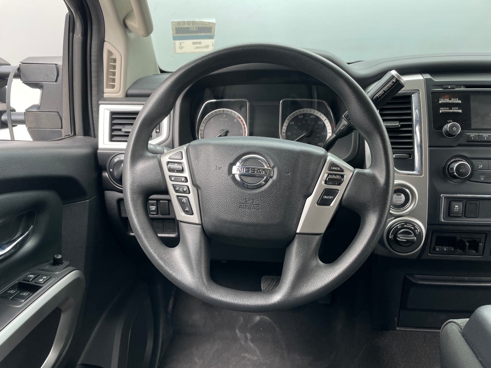 Thumbnail: 2017 Nissan Titan - 5