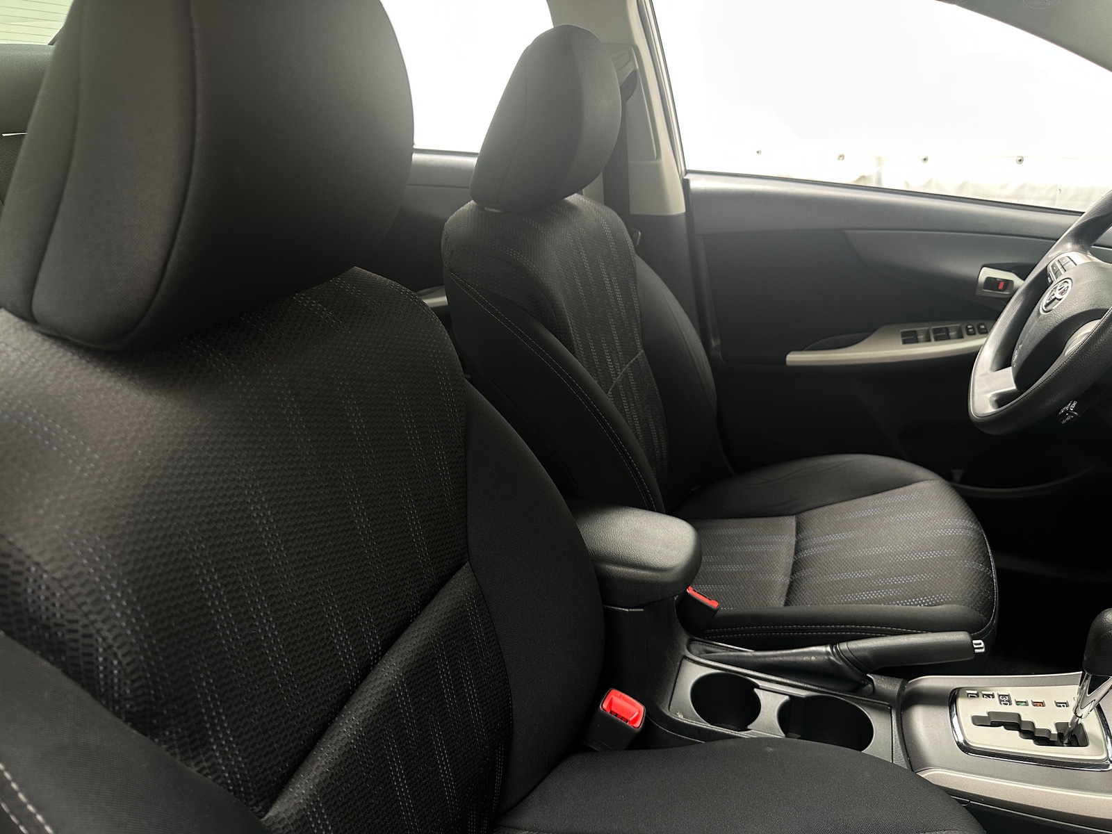 Thumbnail: 2013 Toyota Corolla - 2