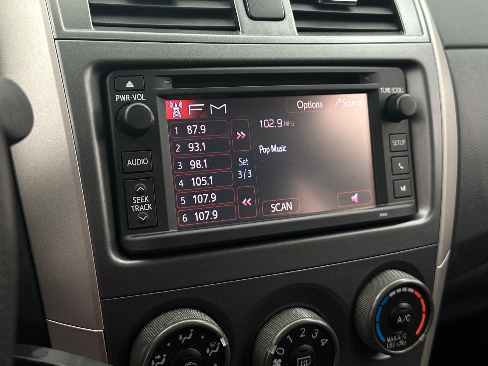 Thumbnail: 2013 Toyota Corolla - 4