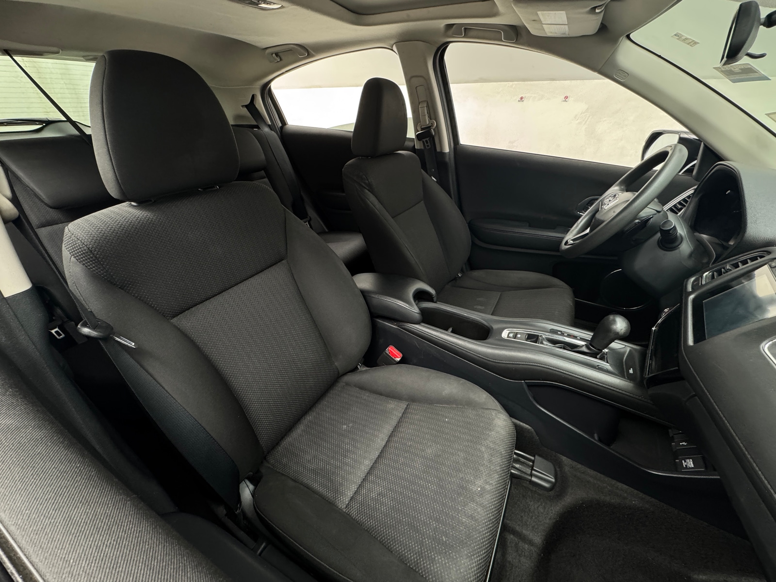 Thumbnail: 2016 Honda HR-V - 2