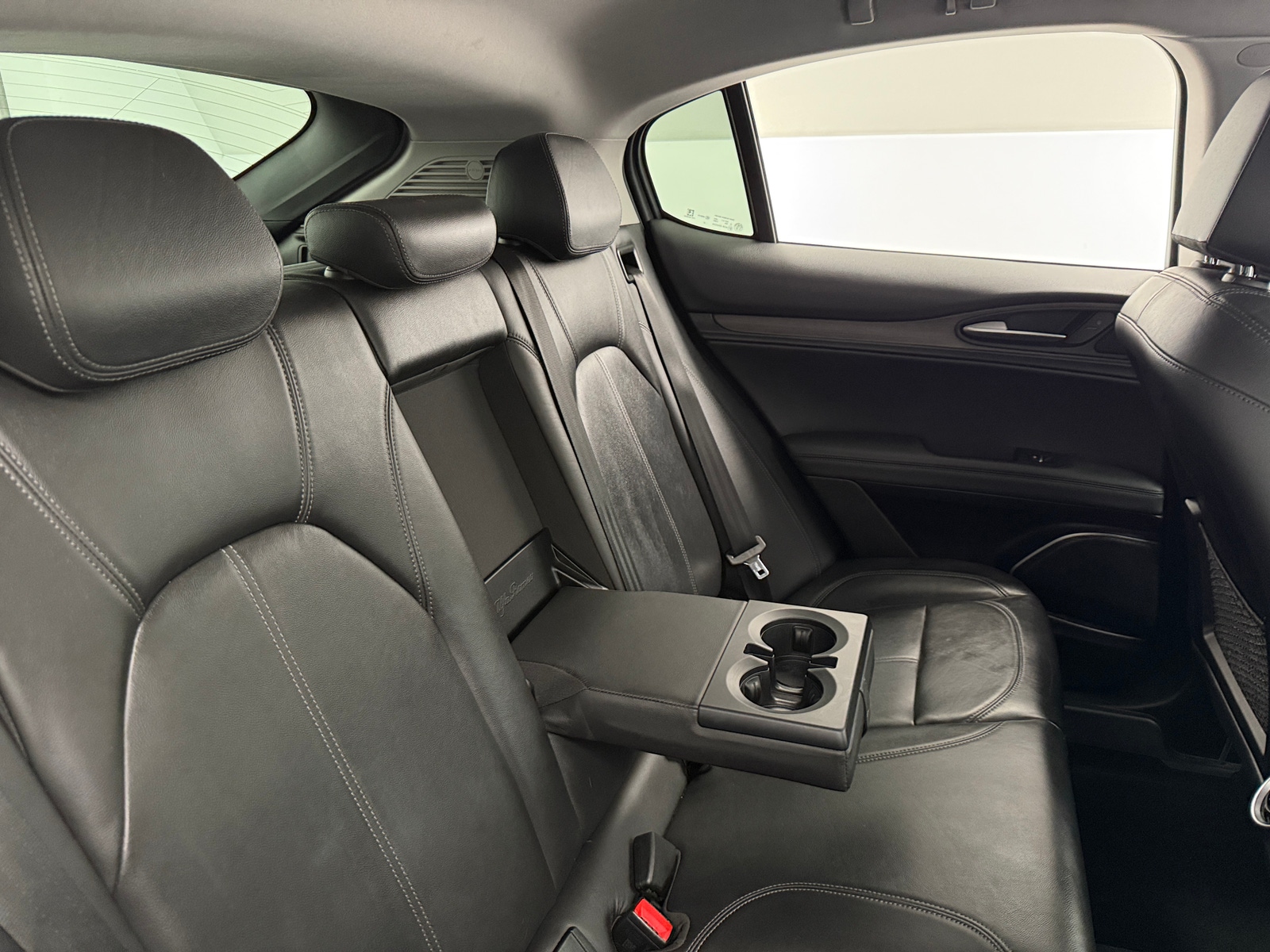 Thumbnail: 2018 Alfa Romeo Stelvio - 5