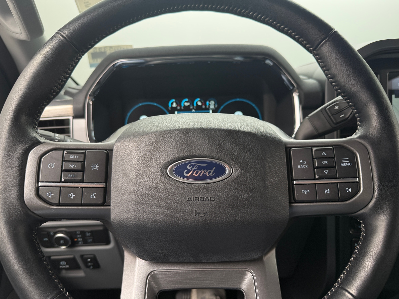 Thumbnail: 2022 Ford Econoline - 4