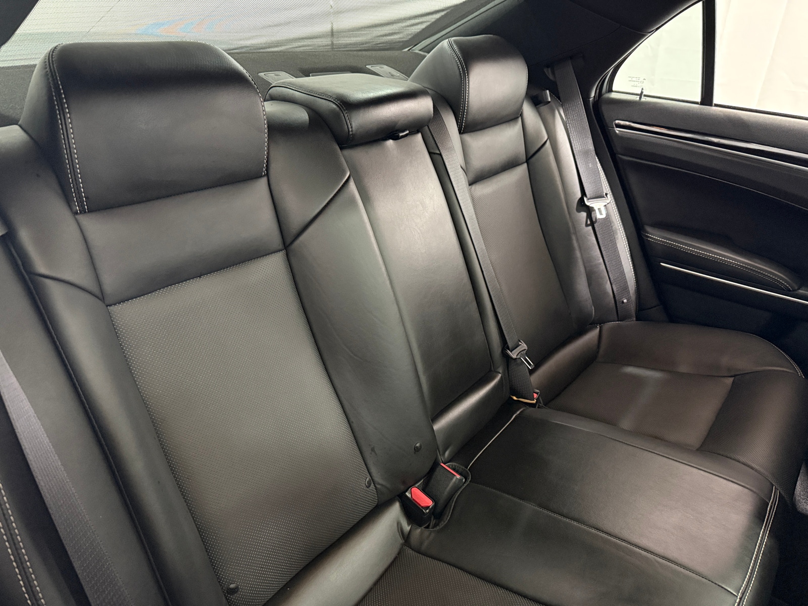 Thumbnail: 2022 Chrysler 300 - 5