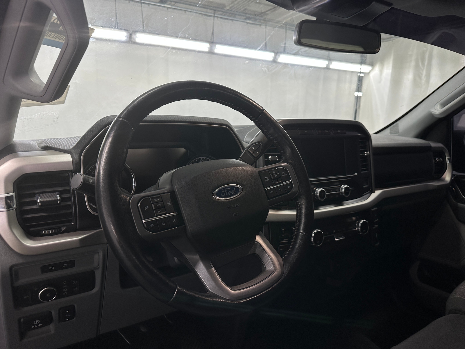 Thumbnail: 2021 Ford Econoline - 3