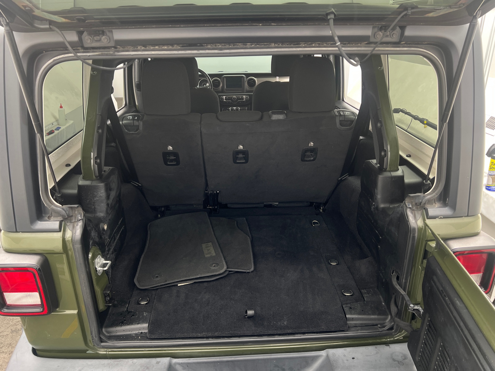 Thumbnail: 2021 Jeep Wrangler - 7