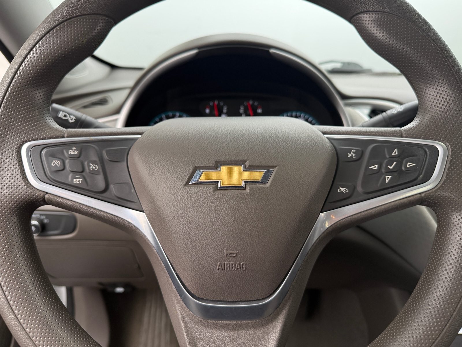 Thumbnail: 2022 Chevrolet Malibu - 5