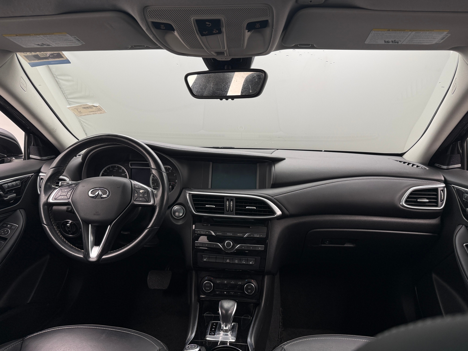 Thumbnail: 2018 INFINITI QX30 - 2