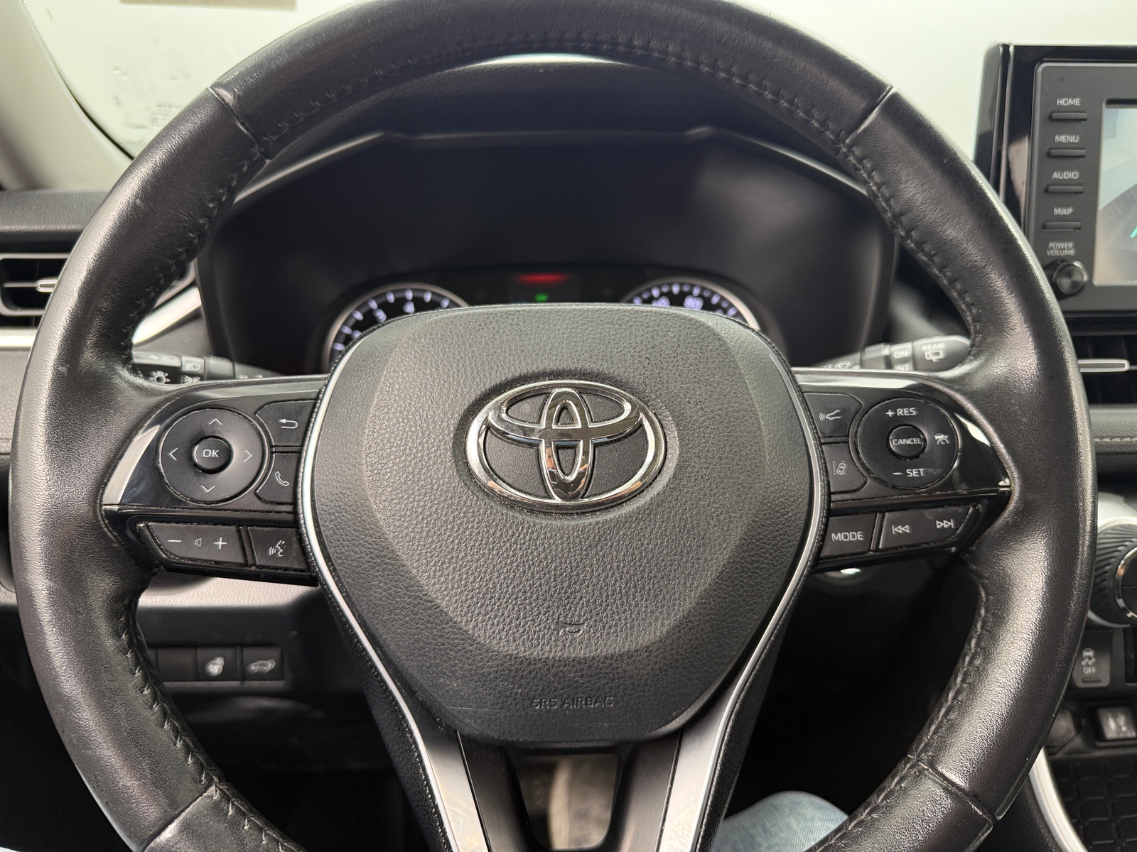 Thumbnail: 2019 Toyota RAV4 - 4