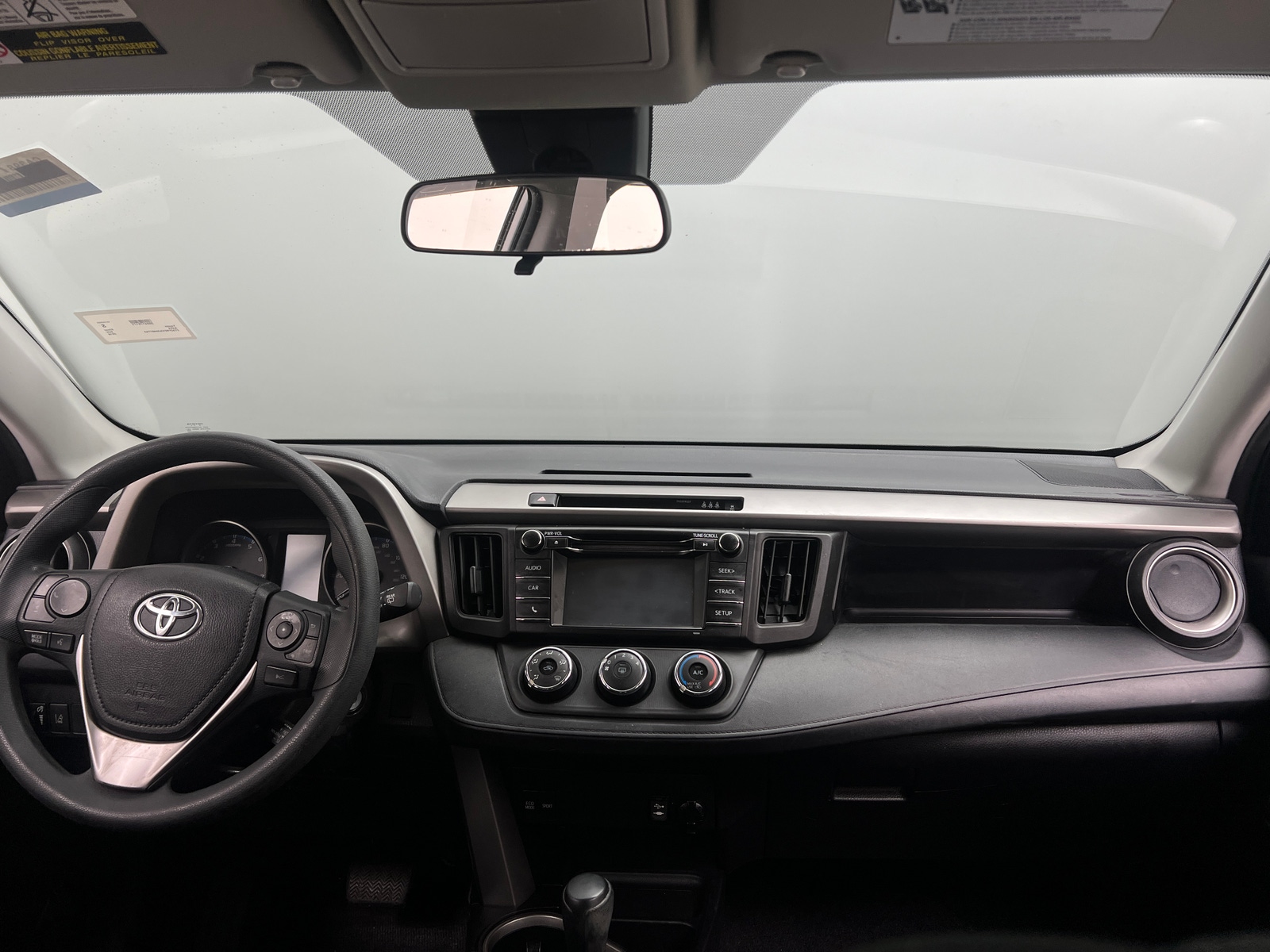 Thumbnail: 2018 Toyota RAV4 - 3