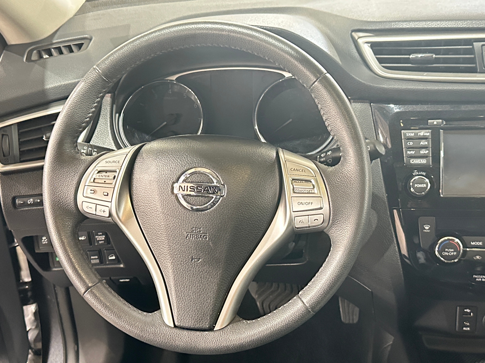 Thumbnail: 2015 Nissan Rogue - 4