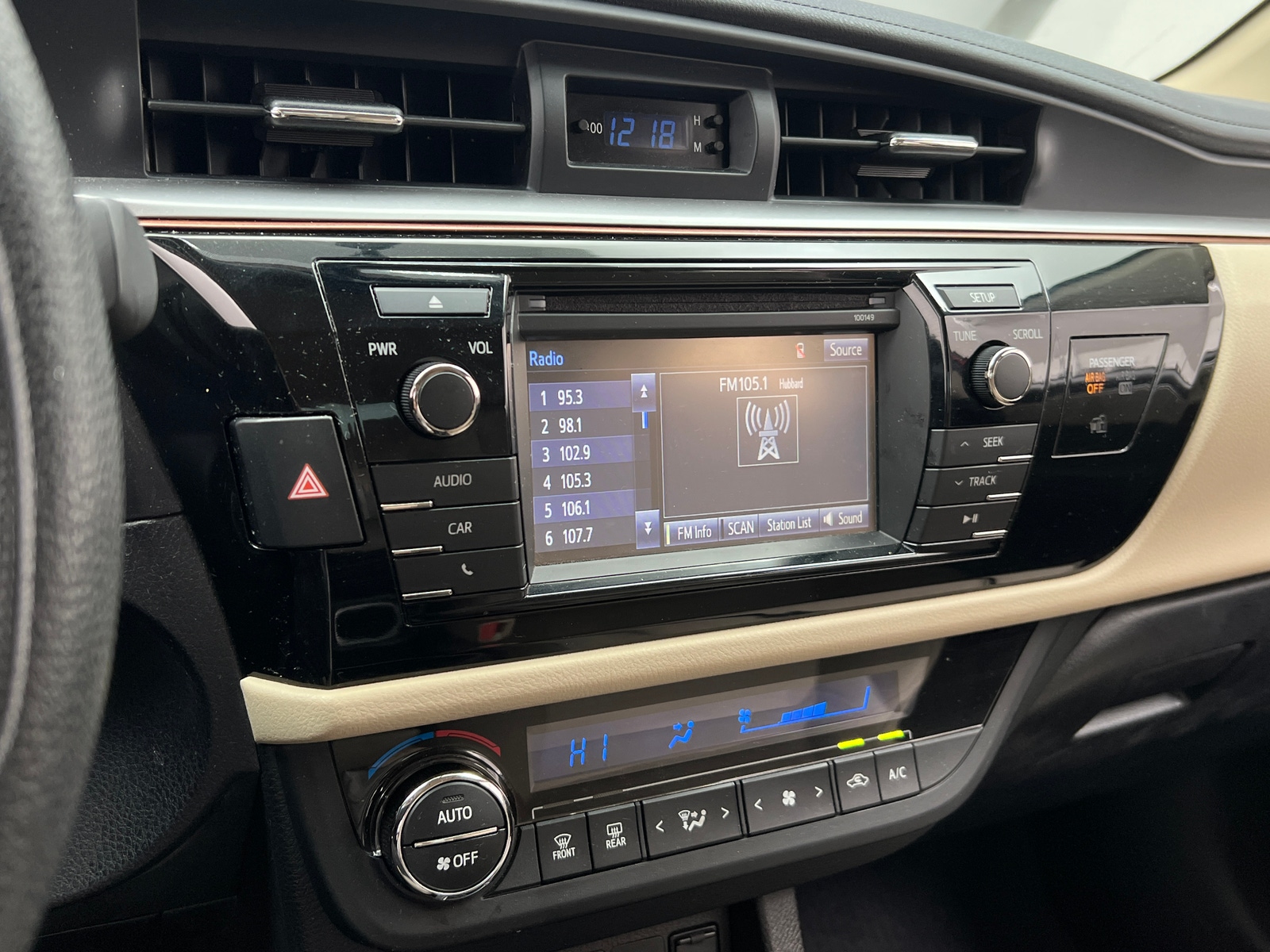 Thumbnail: 2014 Toyota Corolla - 4