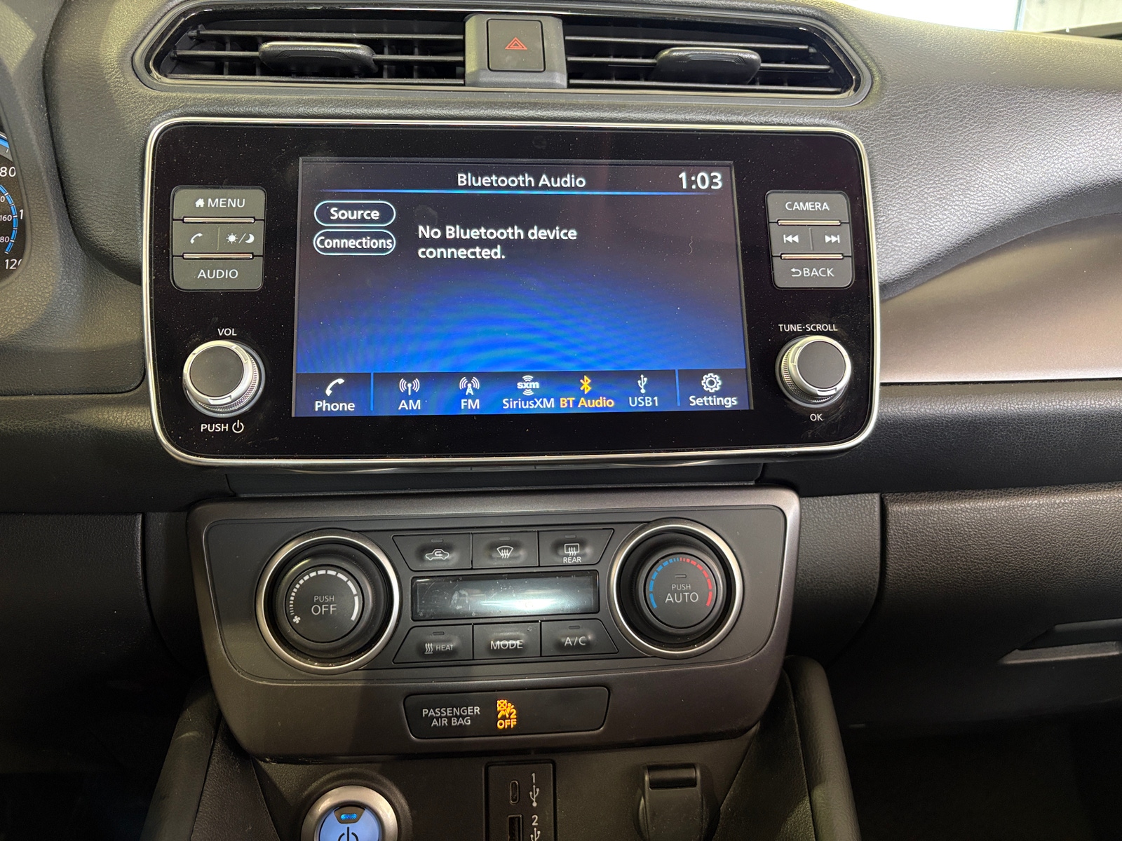 Thumbnail: 2025 Nissan Leaf - 4