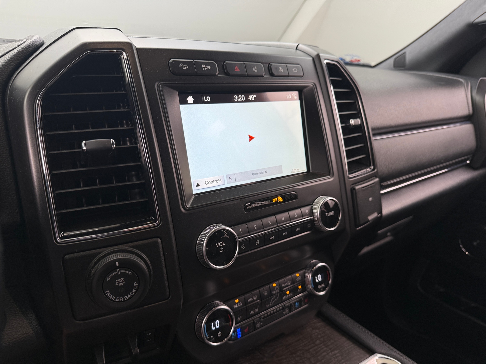 Thumbnail: 2019 Ford Expedition - 3