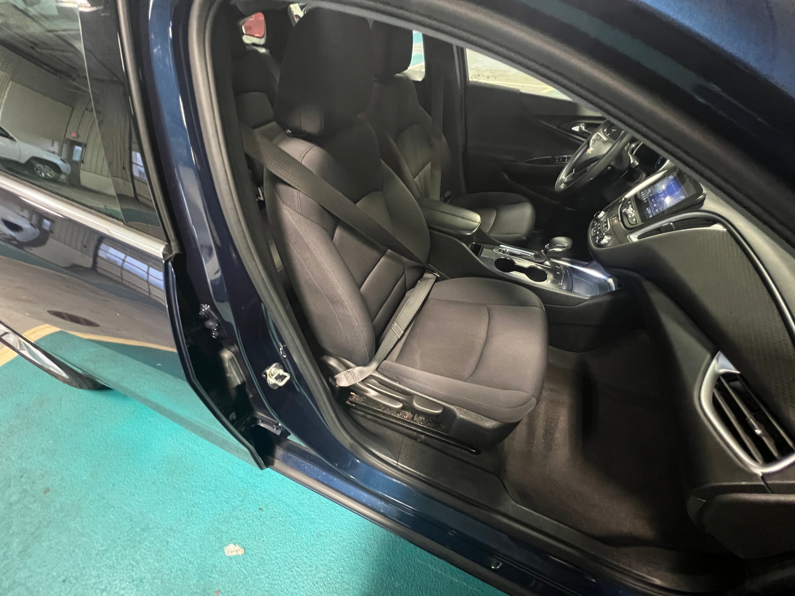 Thumbnail: 2022 Chevrolet Malibu - 2