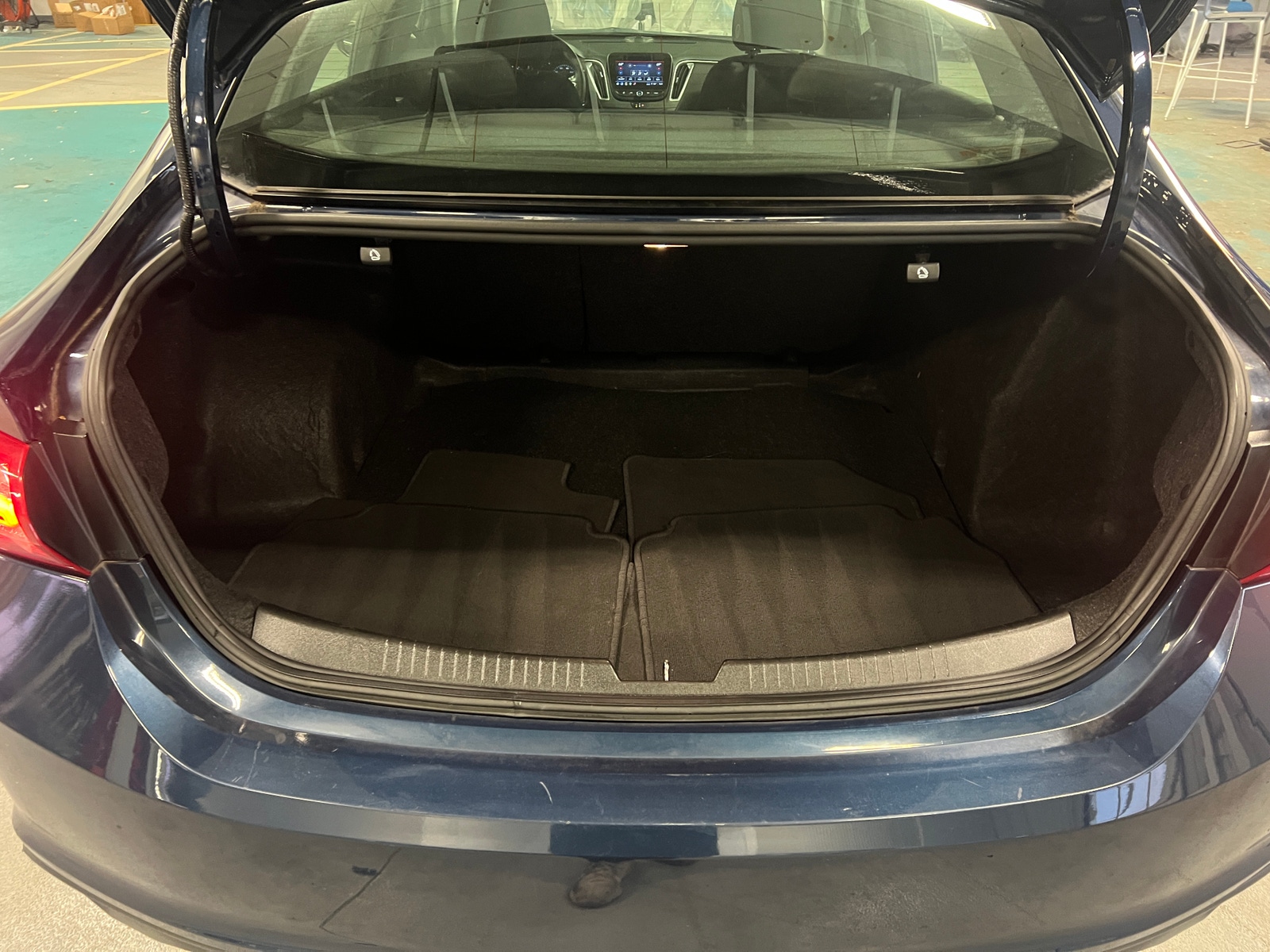 Thumbnail: 2022 Chevrolet Malibu - 7